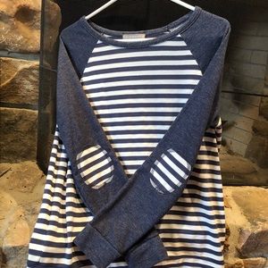 Navy/white sweatshirt with elbow pads